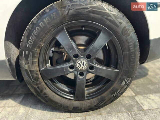 Белый Фольксваген Пассат, объемом двигателя 1.97 л и пробегом 290 тыс. км за 6600 $, фото 10 на Automoto.ua