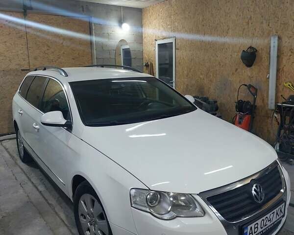 Белый Фольксваген Пассат, объемом двигателя 1.97 л и пробегом 286 тыс. км за 7100 $, фото 3 на Automoto.ua
