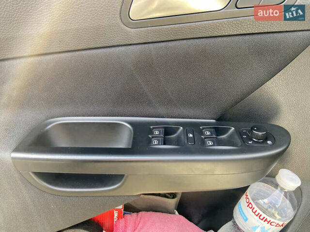 Белый Фольксваген Пассат, объемом двигателя 1.8 л и пробегом 130 тыс. км за 8800 $, фото 12 на Automoto.ua