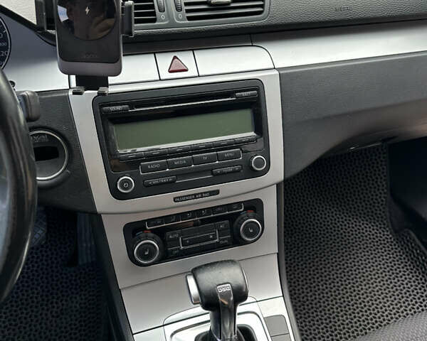Білий Фольксваген Пассат, об'ємом двигуна 1.39 л та пробігом 315 тис. км за 5400 $, фото 12 на Automoto.ua
