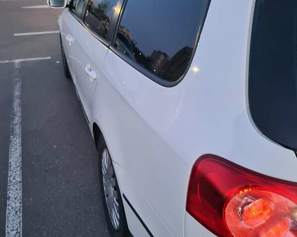 Белый Фольксваген Пассат, объемом двигателя 1.6 л и пробегом 264 тыс. км за 6350 $, фото 8 на Automoto.ua