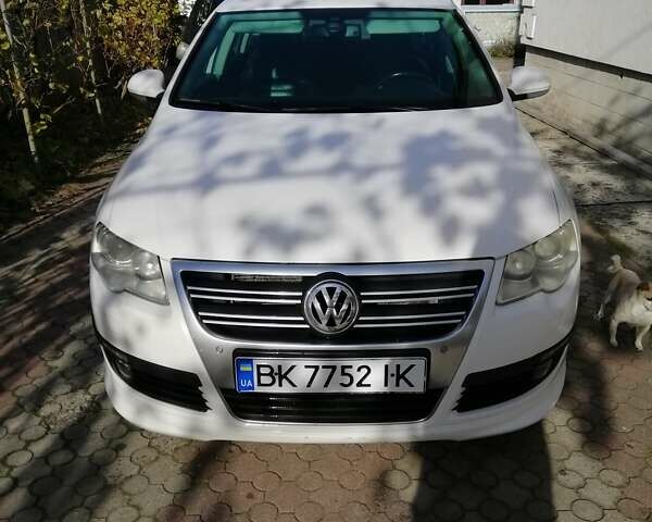 Белый Фольксваген Пассат, объемом двигателя 1.39 л и пробегом 308 тыс. км за 6700 $, фото 10 на Automoto.ua