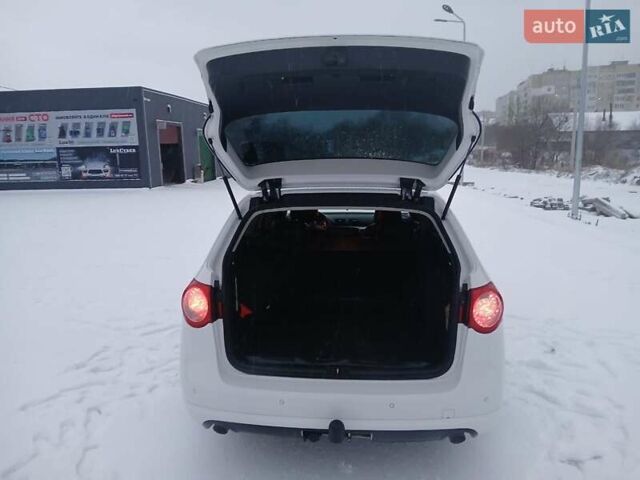 Білий Фольксваген Пассат, об'ємом двигуна 2 л та пробігом 256 тис. км за 7999 $, фото 36 на Automoto.ua