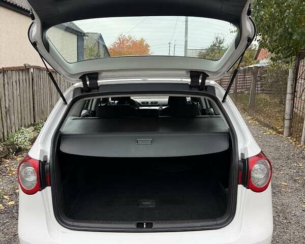 Белый Фольксваген Пассат, объемом двигателя 1.39 л и пробегом 174 тыс. км за 7500 $, фото 15 на Automoto.ua