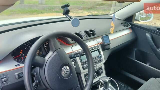 Білий Фольксваген Пассат, об'ємом двигуна 1.97 л та пробігом 420 тис. км за 7000 $, фото 11 на Automoto.ua