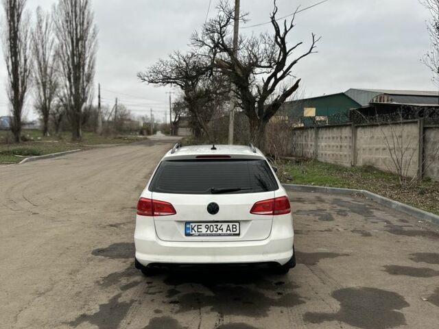 Белый Фольксваген Пассат, объемом двигателя 2 л и пробегом 297 тыс. км за 8000 $, фото 1 на Automoto.ua