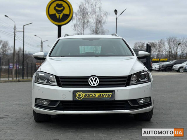 Белый Фольксваген Пассат, объемом двигателя 2 л и пробегом 230 тыс. км за 13200 $, фото 1 на Automoto.ua