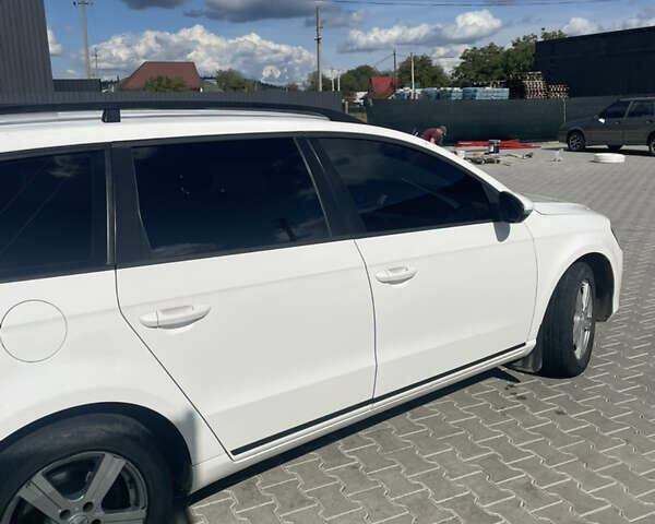 Білий Фольксваген Пассат, об'ємом двигуна 2 л та пробігом 272 тис. км за 7600 $, фото 6 на Automoto.ua