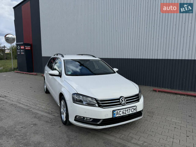 Белый Фольксваген Пассат, объемом двигателя 1.6 л и пробегом 240 тыс. км за 8000 $, фото 2 на Automoto.ua