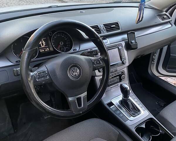 Білий Фольксваген Пассат, об'ємом двигуна 1.97 л та пробігом 230 тис. км за 13450 $, фото 5 на Automoto.ua
