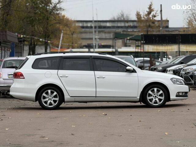 Білий Фольксваген Пассат, об'ємом двигуна 1.6 л та пробігом 301 тис. км за 9400 $, фото 1 на Automoto.ua