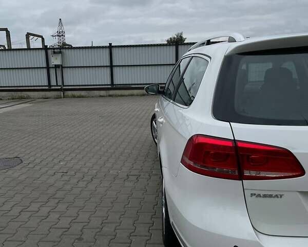 Белый Фольксваген Пассат, объемом двигателя 1.4 л и пробегом 269 тыс. км за 7600 $, фото 1 на Automoto.ua
