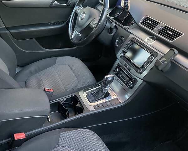 Білий Фольксваген Пассат, об'ємом двигуна 1.97 л та пробігом 230 тис. км за 13450 $, фото 4 на Automoto.ua