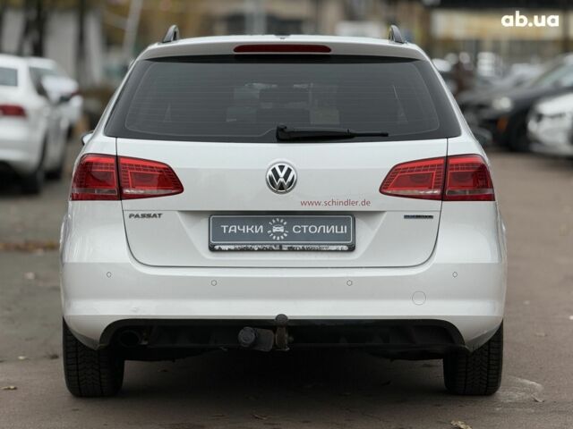 Білий Фольксваген Пассат, об'ємом двигуна 1.6 л та пробігом 301 тис. км за 9400 $, фото 3 на Automoto.ua