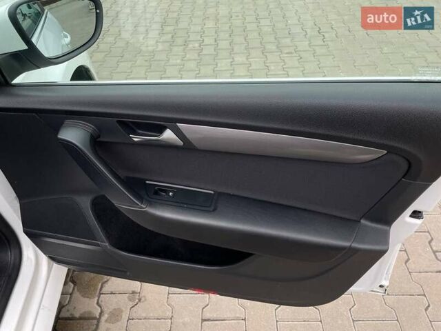 Белый Фольксваген Пассат, объемом двигателя 1.4 л и пробегом 269 тыс. км за 7600 $, фото 49 на Automoto.ua