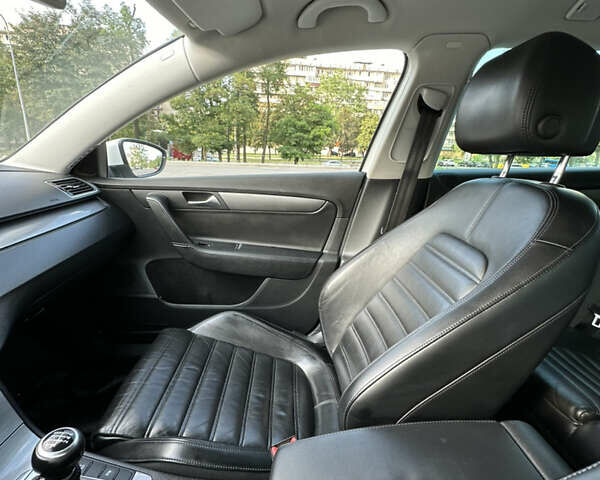 Белый Фольксваген Пассат, объемом двигателя 1.97 л и пробегом 272 тыс. км за 10900 $, фото 13 на Automoto.ua