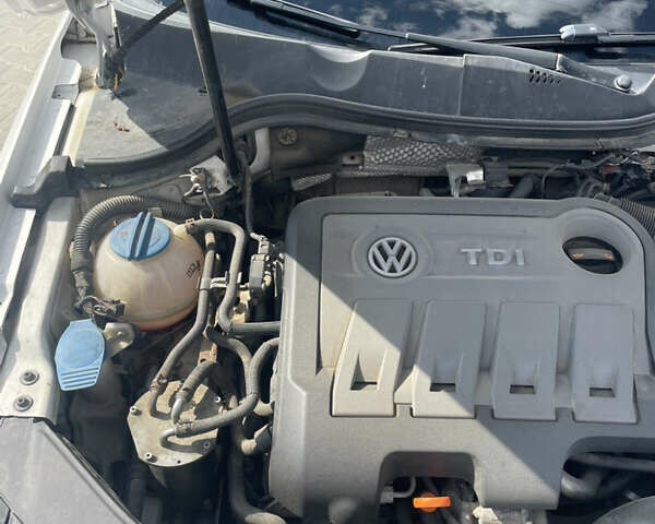 Білий Фольксваген Пассат, об'ємом двигуна 2 л та пробігом 272 тис. км за 7600 $, фото 26 на Automoto.ua