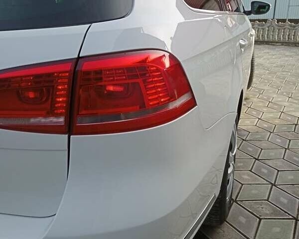 Белый Фольксваген Пассат, объемом двигателя 1.97 л и пробегом 270 тыс. км за 9700 $, фото 6 на Automoto.ua