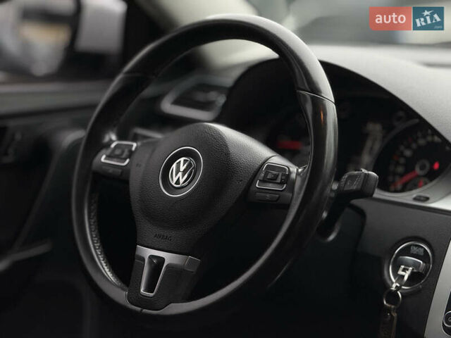 Білий Фольксваген Пассат, об'ємом двигуна 1.6 л та пробігом 301 тис. км за 9400 $, фото 14 на Automoto.ua