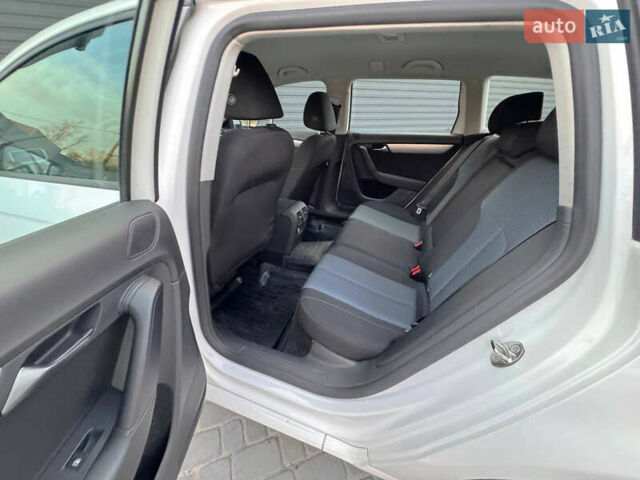 Белый Фольксваген Пассат, объемом двигателя 1.6 л и пробегом 260 тыс. км за 10500 $, фото 6 на Automoto.ua