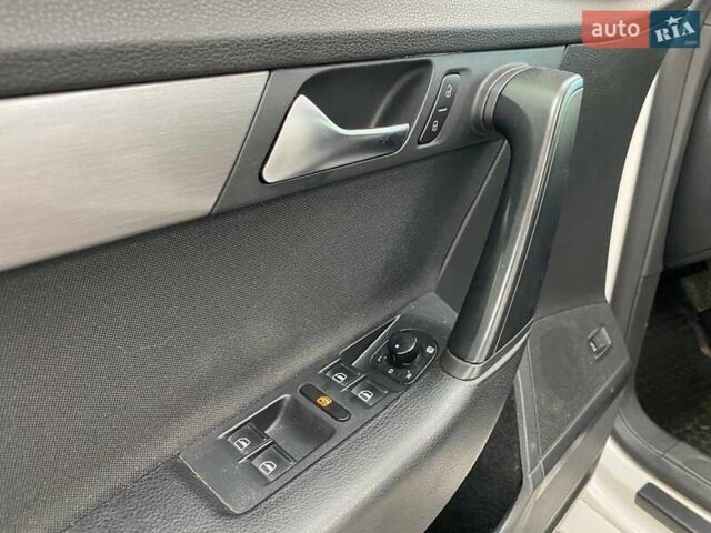 Білий Фольксваген Пассат, об'ємом двигуна 1.4 л та пробігом 313 тис. км за 6990 $, фото 18 на Automoto.ua