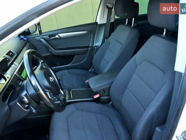 Білий Фольксваген Пассат, об'ємом двигуна 2 л та пробігом 220 тис. км за 7600 $, фото 16 на Automoto.ua