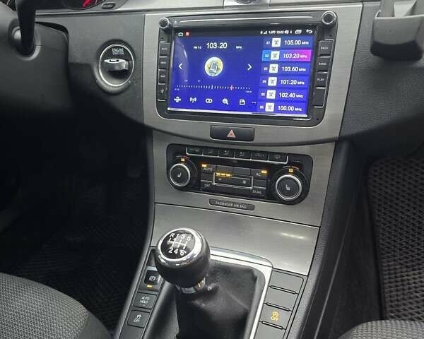 Белый Фольксваген Пассат, объемом двигателя 1.6 л и пробегом 234 тыс. км за 7500 $, фото 3 на Automoto.ua