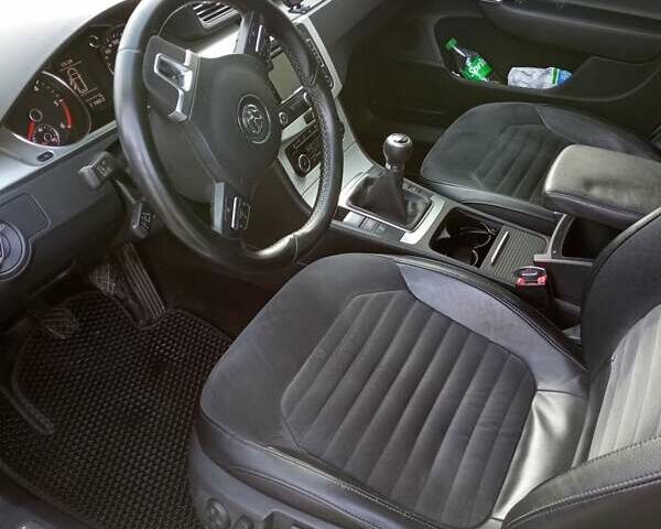 Белый Фольксваген Пассат, объемом двигателя 1.97 л и пробегом 270 тыс. км за 9700 $, фото 12 на Automoto.ua