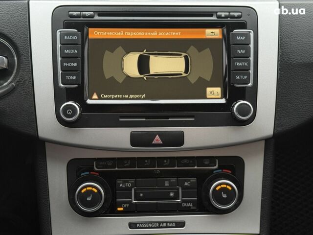 Білий Фольксваген Пассат, об'ємом двигуна 1.6 л та пробігом 301 тис. км за 9400 $, фото 11 на Automoto.ua