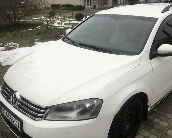 Белый Фольксваген Пассат, объемом двигателя 1.6 л и пробегом 248 тыс. км за 7500 $, фото 5 на Automoto.ua