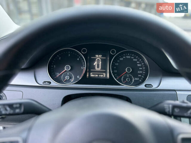 Белый Фольксваген Пассат, объемом двигателя 1.97 л и пробегом 306 тыс. км за 10500 $, фото 18 на Automoto.ua