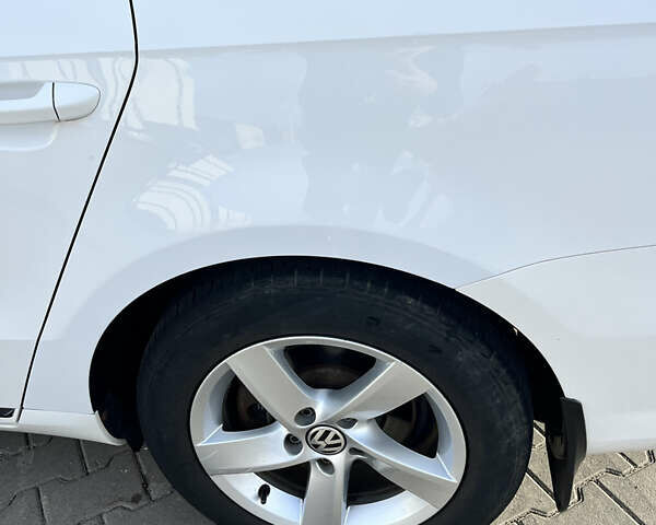 Білий Фольксваген Пассат, об'ємом двигуна 1.97 л та пробігом 288 тис. км за 9600 $, фото 23 на Automoto.ua