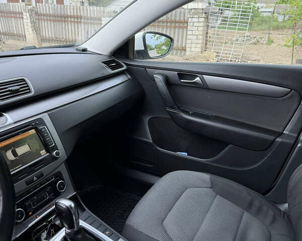 Белый Фольксваген Пассат, объемом двигателя 1.97 л и пробегом 234 тыс. км за 10800 $, фото 3 на Automoto.ua