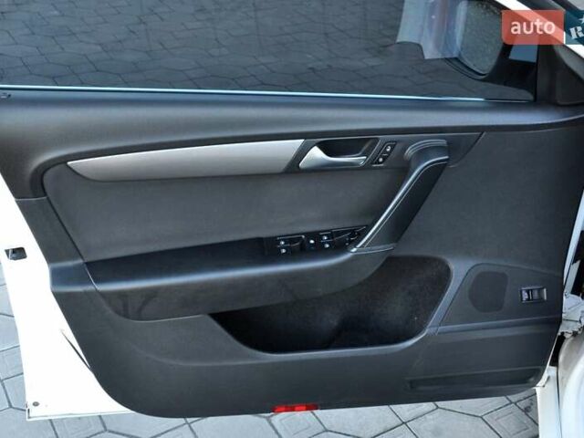 Білий Фольксваген Пассат, об'ємом двигуна 2 л та пробігом 220 тис. км за 7600 $, фото 13 на Automoto.ua