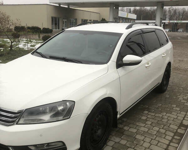 Белый Фольксваген Пассат, объемом двигателя 1.6 л и пробегом 248 тыс. км за 7500 $, фото 1 на Automoto.ua