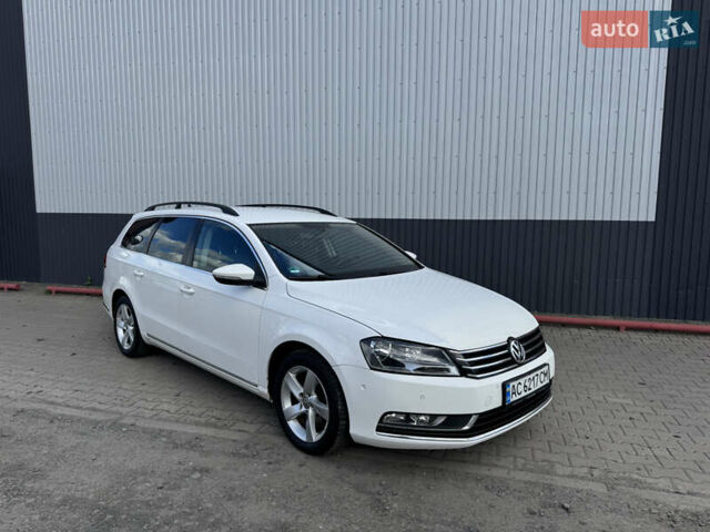 Белый Фольксваген Пассат, объемом двигателя 1.6 л и пробегом 240 тыс. км за 8000 $, фото 1 на Automoto.ua