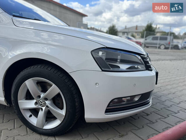 Белый Фольксваген Пассат, объемом двигателя 1.6 л и пробегом 240 тыс. км за 8000 $, фото 16 на Automoto.ua