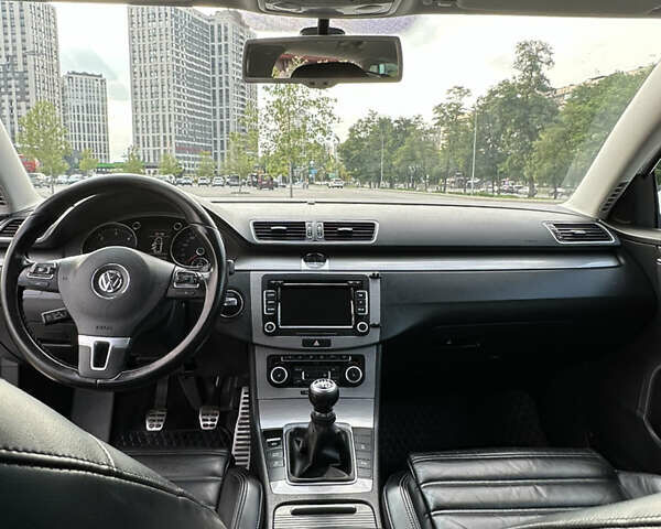 Белый Фольксваген Пассат, объемом двигателя 1.97 л и пробегом 272 тыс. км за 10900 $, фото 4 на Automoto.ua