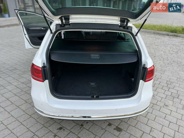 Белый Фольксваген Пассат, объемом двигателя 1.97 л и пробегом 306 тыс. км за 10500 $, фото 14 на Automoto.ua