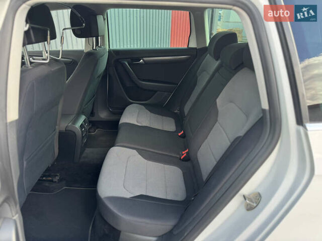 Белый Фольксваген Пассат, объемом двигателя 1.6 л и пробегом 240 тыс. км за 8000 $, фото 32 на Automoto.ua