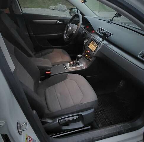 Белый Фольксваген Пассат, объемом двигателя 1.4 л и пробегом 280 тыс. км за 8300 $, фото 7 на Automoto.ua