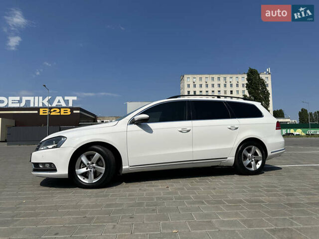Белый Фольксваген Пассат, объемом двигателя 1.97 л и пробегом 235 тыс. км за 11700 $, фото 1 на Automoto.ua