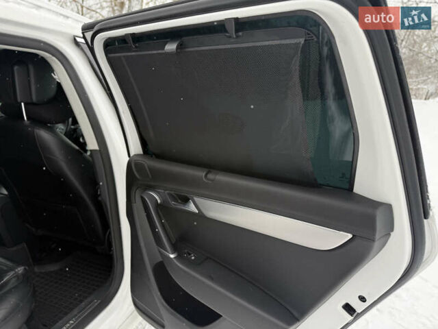 Білий Фольксваген Пассат, об'ємом двигуна 1.97 л та пробігом 209 тис. км за 12850 $, фото 30 на Automoto.ua