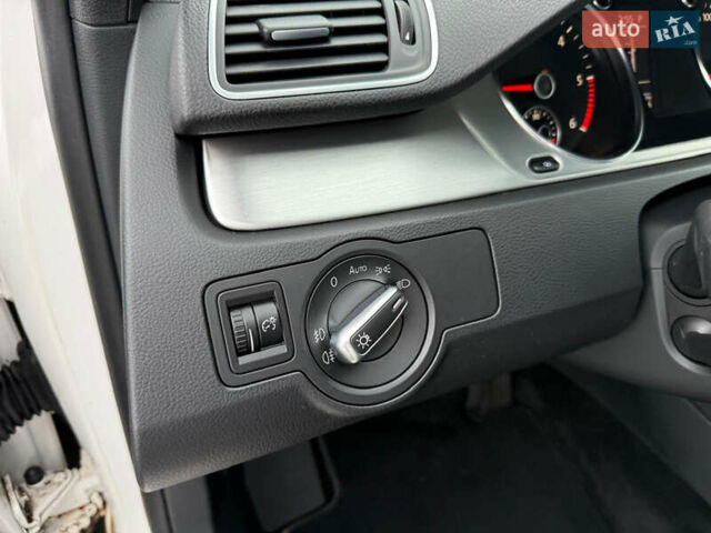 Білий Фольксваген Пассат, об'ємом двигуна 2 л та пробігом 224 тис. км за 12500 $, фото 34 на Automoto.ua