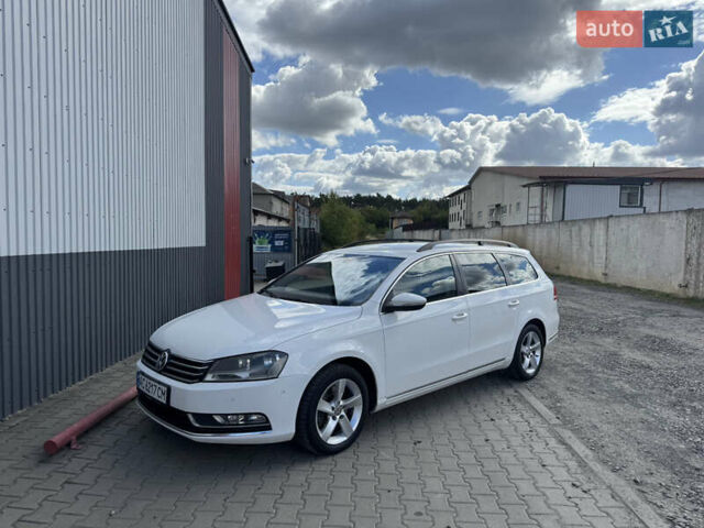 Белый Фольксваген Пассат, объемом двигателя 1.6 л и пробегом 240 тыс. км за 8000 $, фото 4 на Automoto.ua