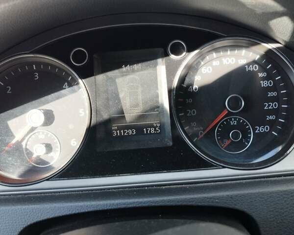 Белый Фольксваген Пассат, объемом двигателя 2 л и пробегом 311 тыс. км за 10300 $, фото 5 на Automoto.ua