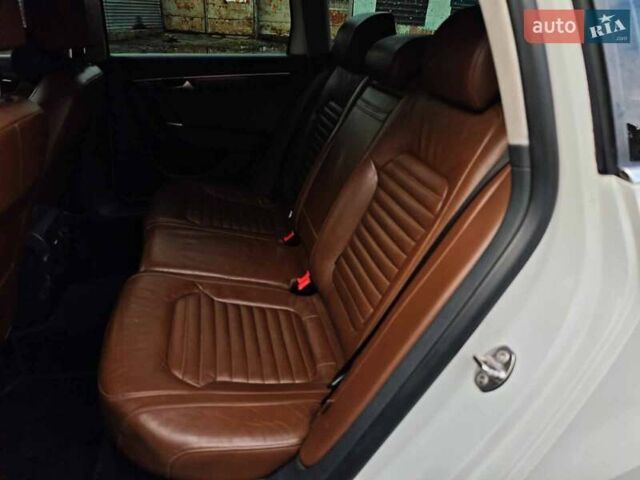 Білий Фольксваген Пассат, об'ємом двигуна 1.8 л та пробігом 259 тис. км за 10690 $, фото 13 на Automoto.ua