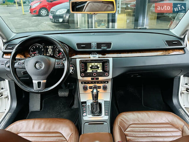 Білий Фольксваген Пассат, об'ємом двигуна 1.8 л та пробігом 259 тис. км за 8900 $, фото 21 на Automoto.ua