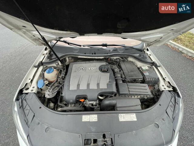 Білий Фольксваген Пассат, об'ємом двигуна 1.6 л та пробігом 321 тис. км за 10000 $, фото 16 на Automoto.ua