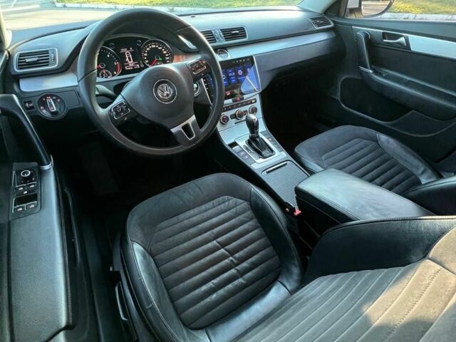 Белый Фольксваген Пассат, объемом двигателя 0 л и пробегом 334 тыс. км за 10999 $, фото 7 на Automoto.ua